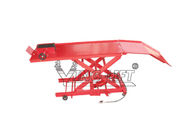 Areje o equipamento vermelho hidráulico da tabela de levantamento com quadro do apoio e o 360kg à capacidade 675kg