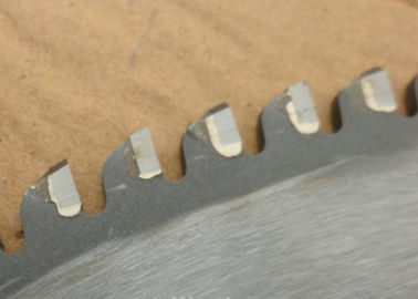 o metal 455/405 derrubado do carboneto de tungstênio que corta a circular viu as lâminas para a tubulação do veículo