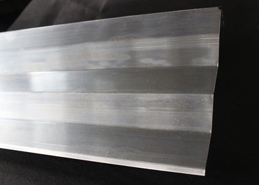 Decorar o metal suspendeu o teto de alumínio Ondulação deu forma a 0.7mm para telhas do teto do escritório